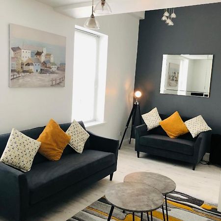 Spacious And Bright Town Centre Apartment Ballycastle Εξωτερικό φωτογραφία